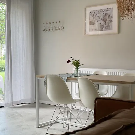 Idyllic Farm House With 5 Near The Saaler Bodden