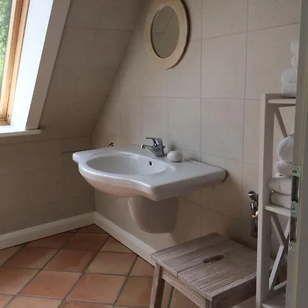 Apartment Idyllic Farm House With 5 Near The Saaler Bodden