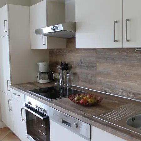 Apartment Idyllic Farm House With 5 Near The Saaler Bodden