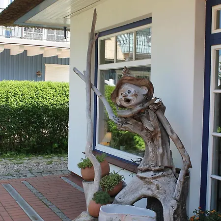 Idyllic Farm House With 5 Near The Saaler Bodden Apartment