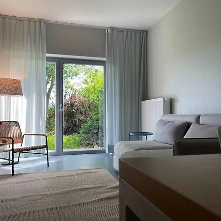 Idyllischer Hof Mit 5 Wohnungen Nahe Des Saaler Boddens