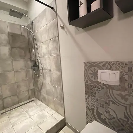 Idyllischer Hof Mit 5 Wohnungen Nahe Des Saaler Boddens Saal