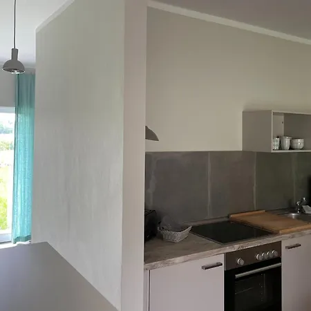 Idyllischer Hof Mit 5 Wohnungen Nahe Des Saaler Boddens Apartmán
