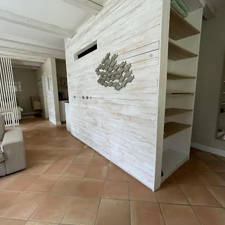 Idyllischer Hof Mit 5 Wohnungen Nahe Des Saaler Boddens Apartmán *