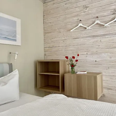 Idyllischer Hof Mit 5 Wohnungen Nahe Des Saaler Boddens Apartmán