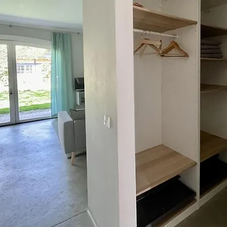 Idyllischer Hof Mit 5 Wohnungen Nahe Des Saaler Boddens Apartmán Saal