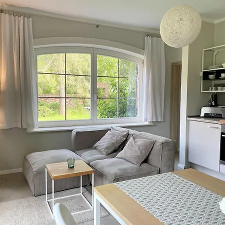 Idyllischer Hof Mit 5 Wohnungen Nahe Des Saaler Boddens Apartmán