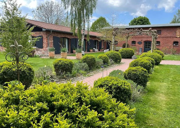 Idyllischer Hof Mit 5 Wohnungen Nahe Des Saaler Boddens Lägenhet Saal