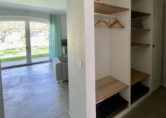 Idyllischer Hof Mit 5 Wohnungen Nahe Des Saaler Boddens Lägenhet Saal