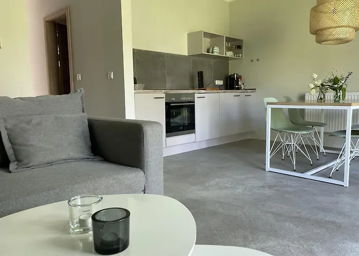 Idyllischer Hof Mit 5 Wohnungen Nahe Des Saaler Boddens Lägenhet *
